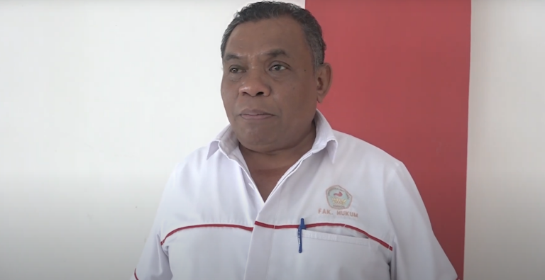 Legitimasi hukum adat