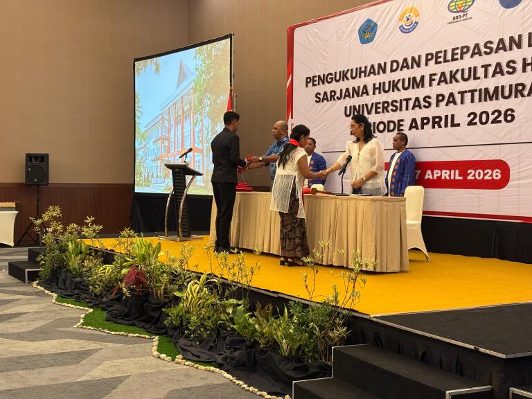 Wisuda Fakultas Hukum Universitas Pattimura April 2026 di Ambon