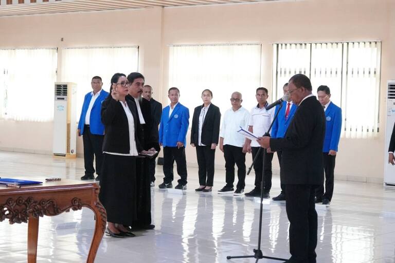 Pelantikan Dekan Fakultas Hukum